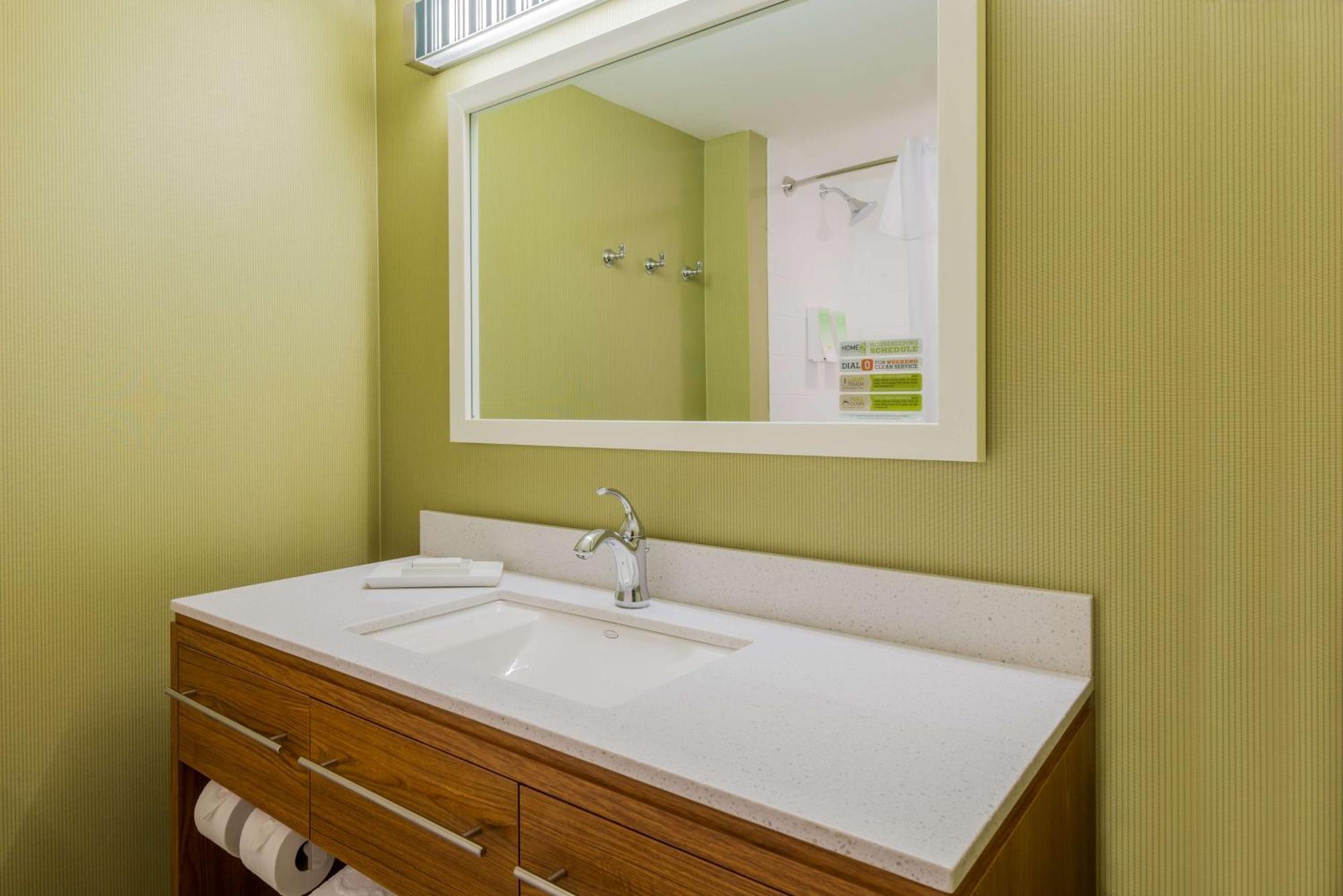 Home2 By Hilton Buffalo Airport/ Galleria Mall 3*