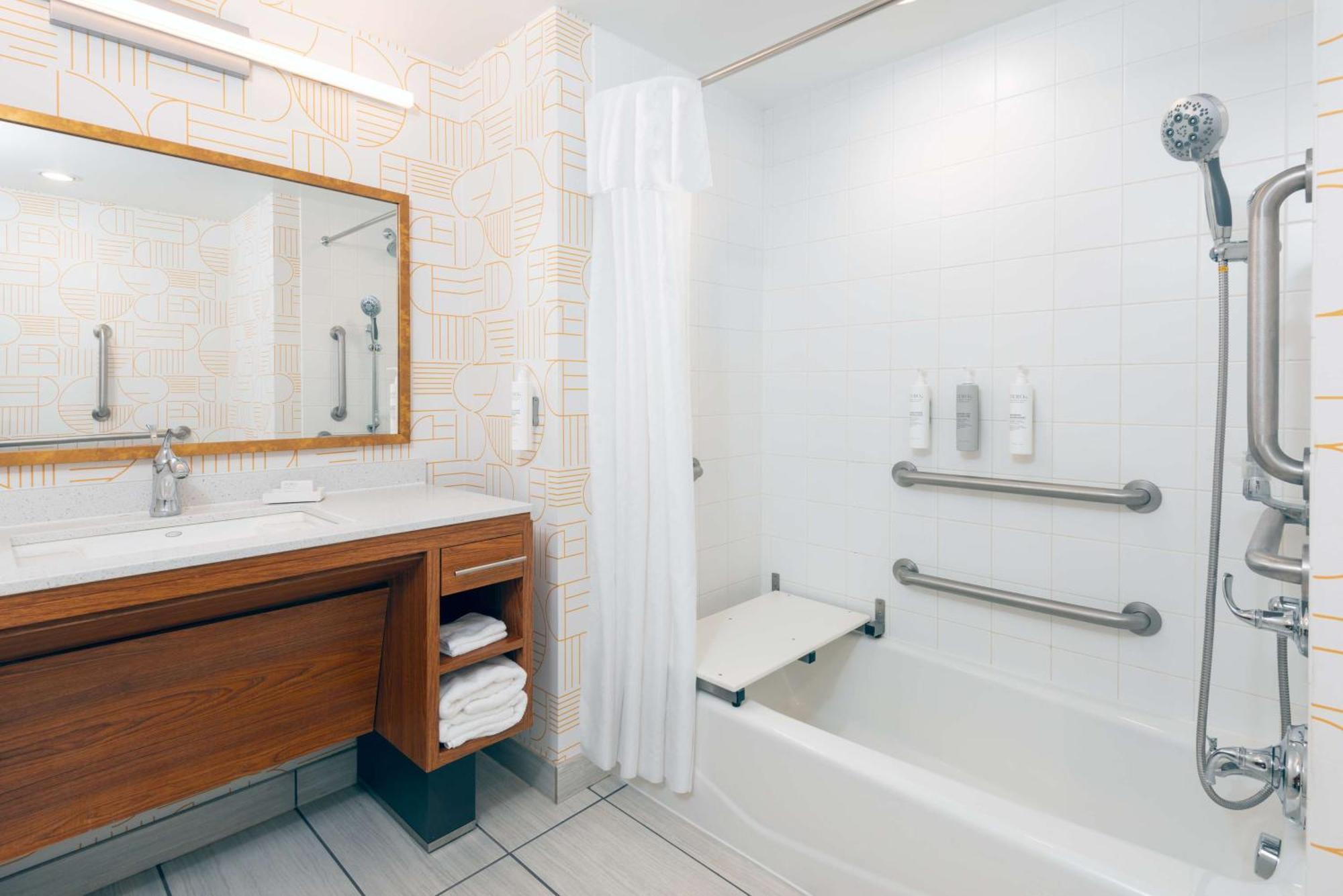 Home2 By Hilton Buffalo Airport/ Galleria Mall Hotel