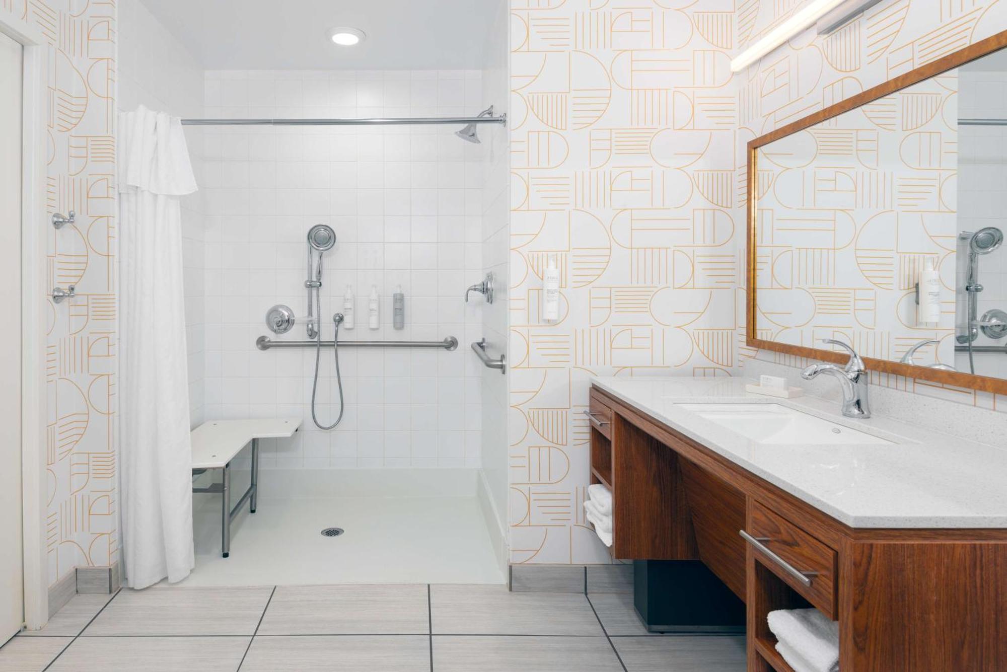 Home2 By Hilton Buffalo Airport/ Galleria Mall Hotel 3*