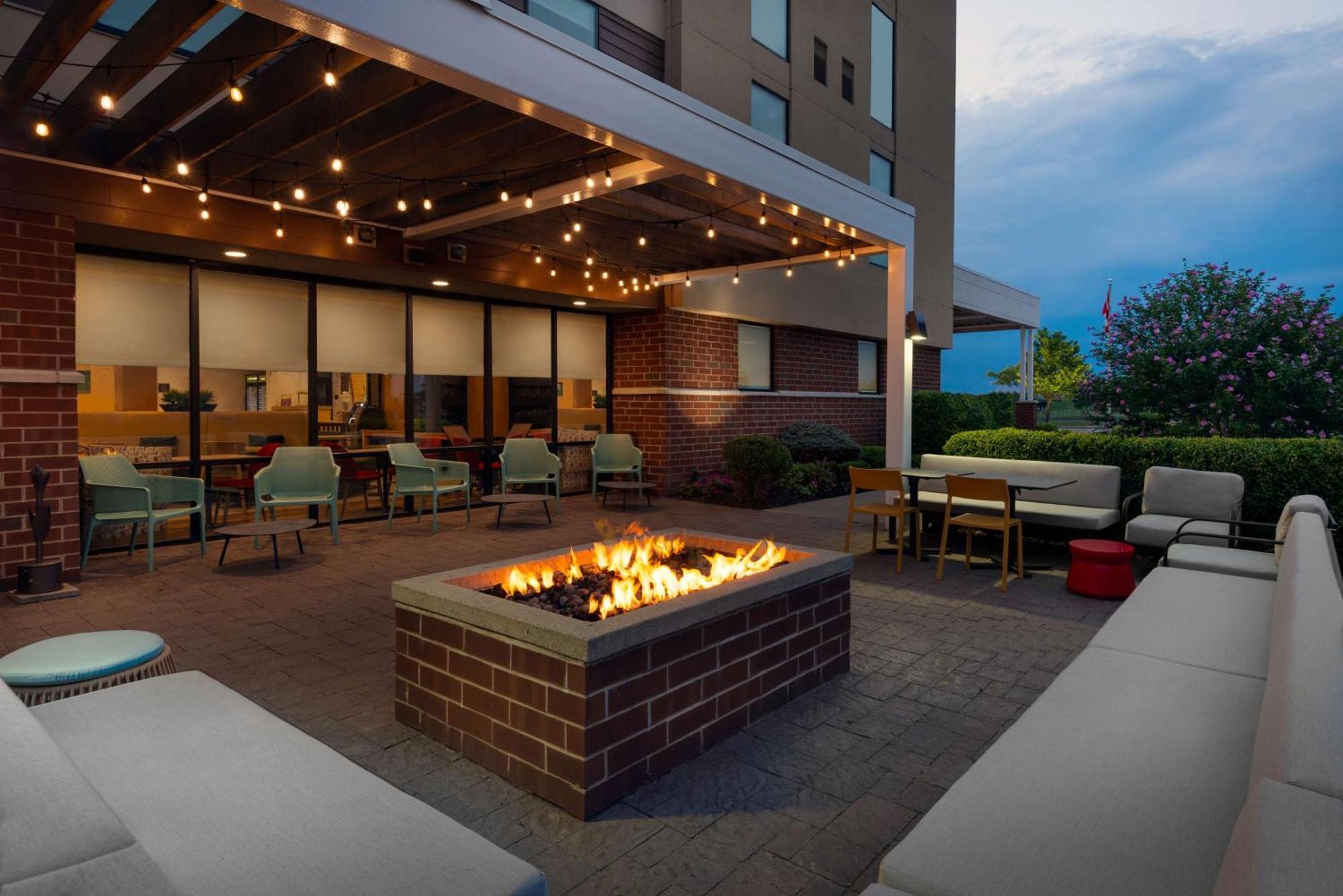 Home2 By Hilton Buffalo Airport/ Galleria Mall